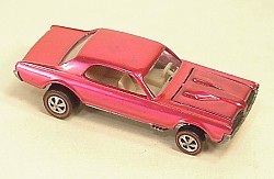 Custom Cougar Hot Pink Fake.JPG (13239 bytes)