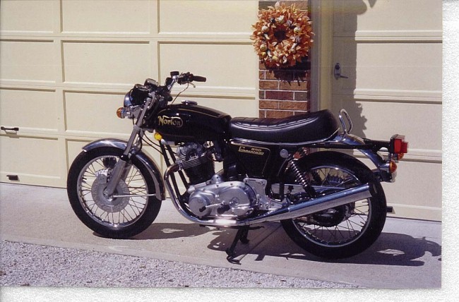 Norton Commando.jpg (91953 bytes)