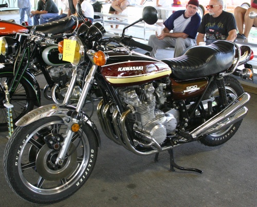 Kawasaki Z1-900 1975 as seen in Martinsville Bike Show in '05