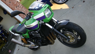 Kawasaki ZR1100C ZRX1100 '99 Front Angle