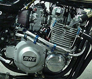 8-5 right motor KZ.JPG (42665 bytes)